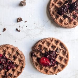 Learn how to make fluffy and sweet chocolate waffles in 15 minutes