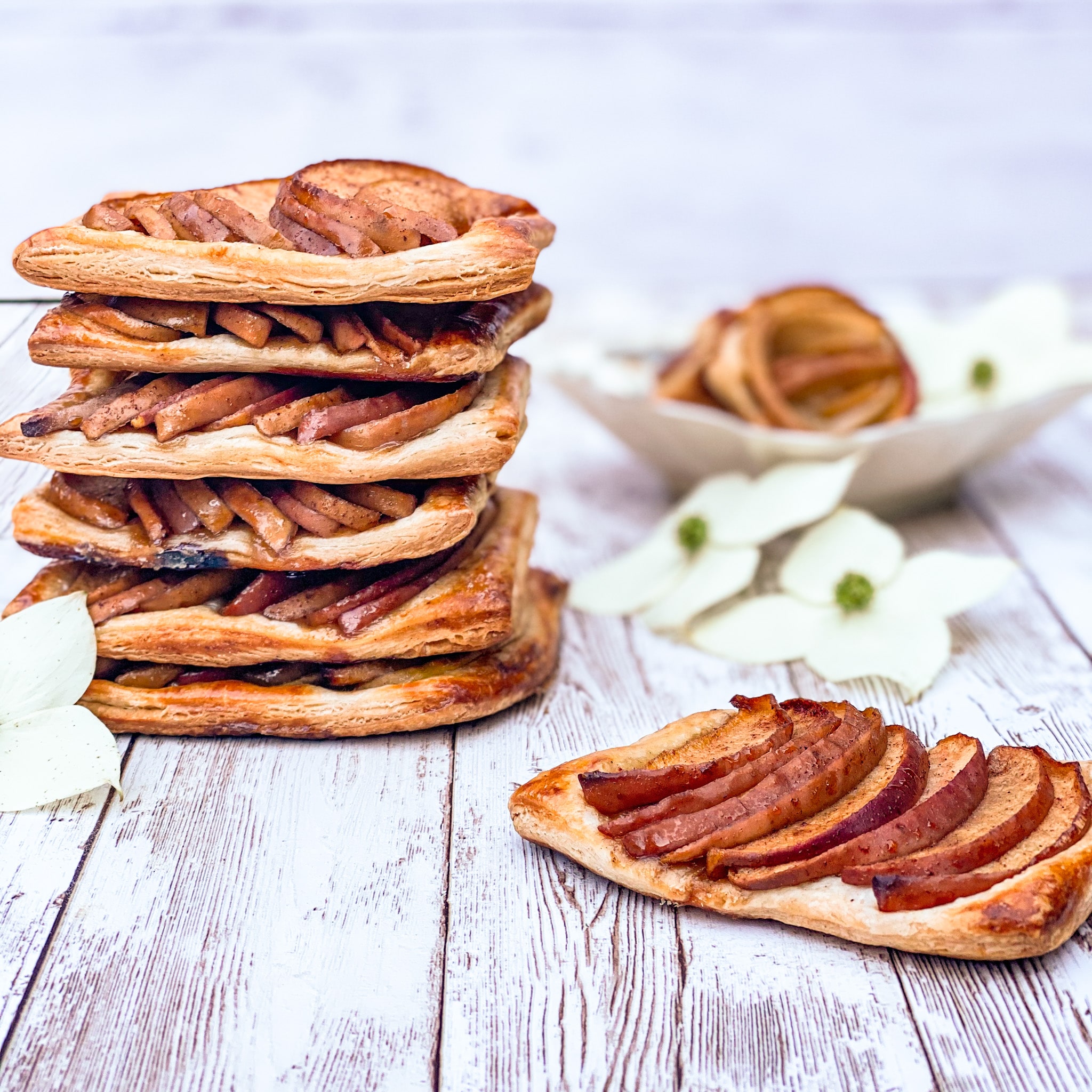 The easiest apple pastries (beginnerfriendly) Halicopter Away