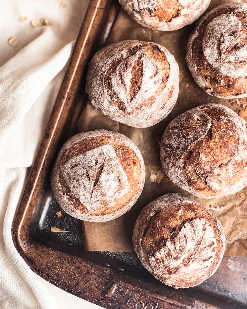 Honey oat sourdough bread rolls (no knead) Halicopter Away