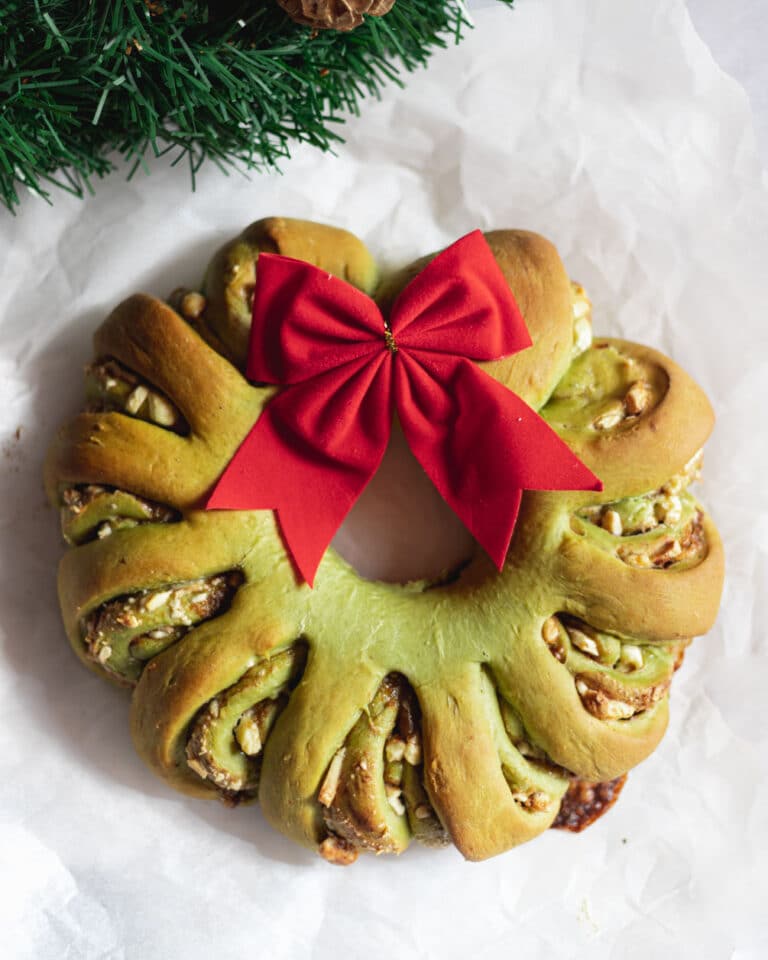 Matcha white chocolate bread wreath Halicopter Away