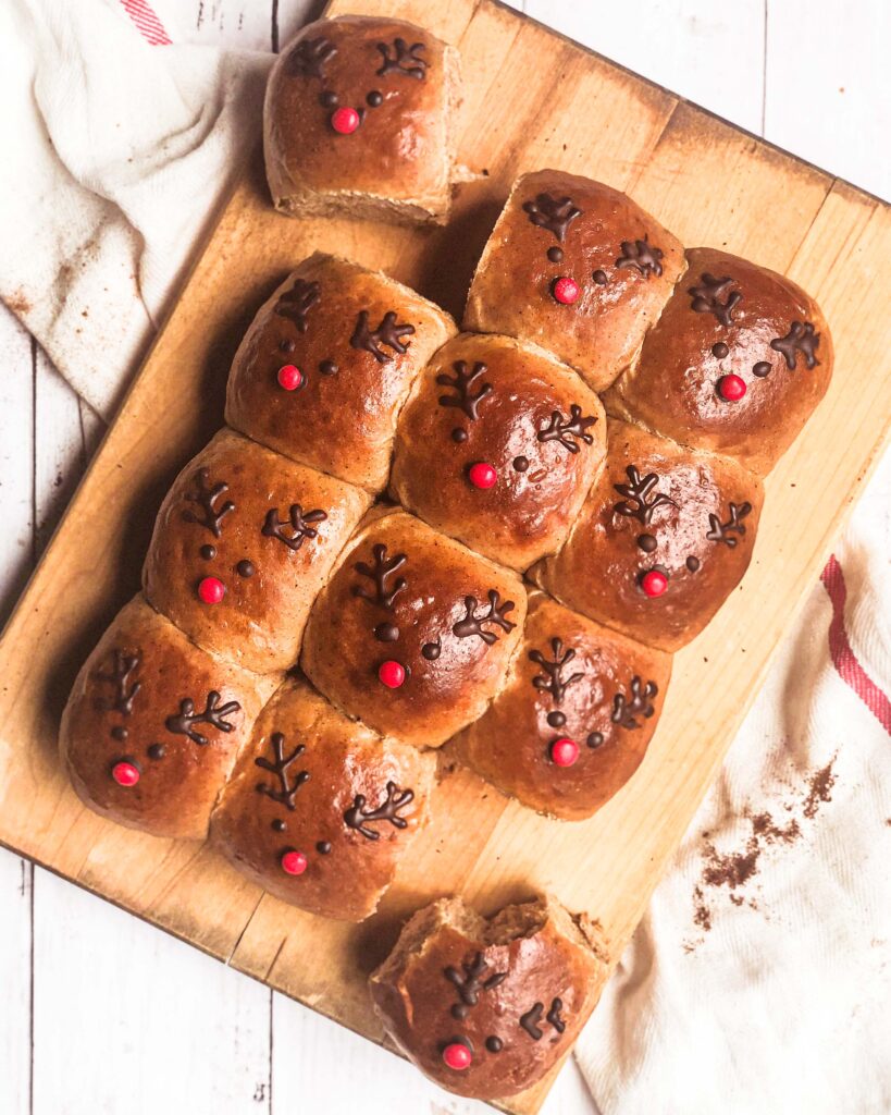 cute gingerbread reindeer bread rolls