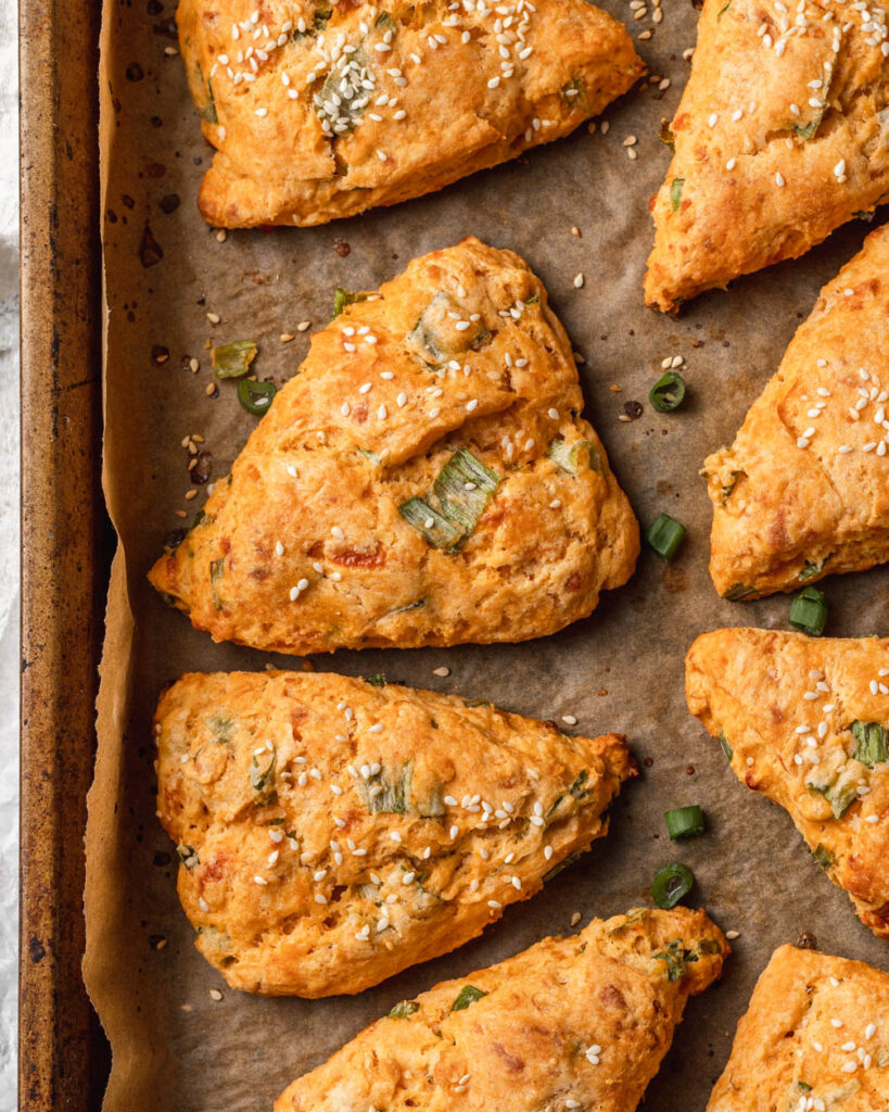 baking tray with fresh scones