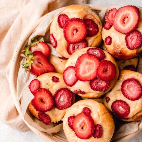 strawberry brioche buns