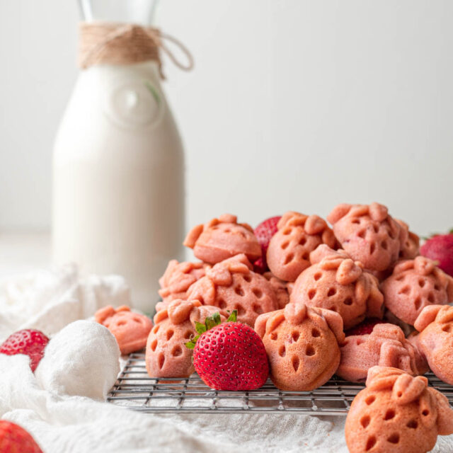 Strawberry mochi muffins Halicopter Away