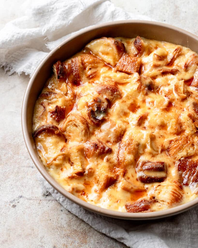 caramelized croissant bread pudding