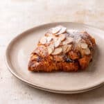 almond fig croissant